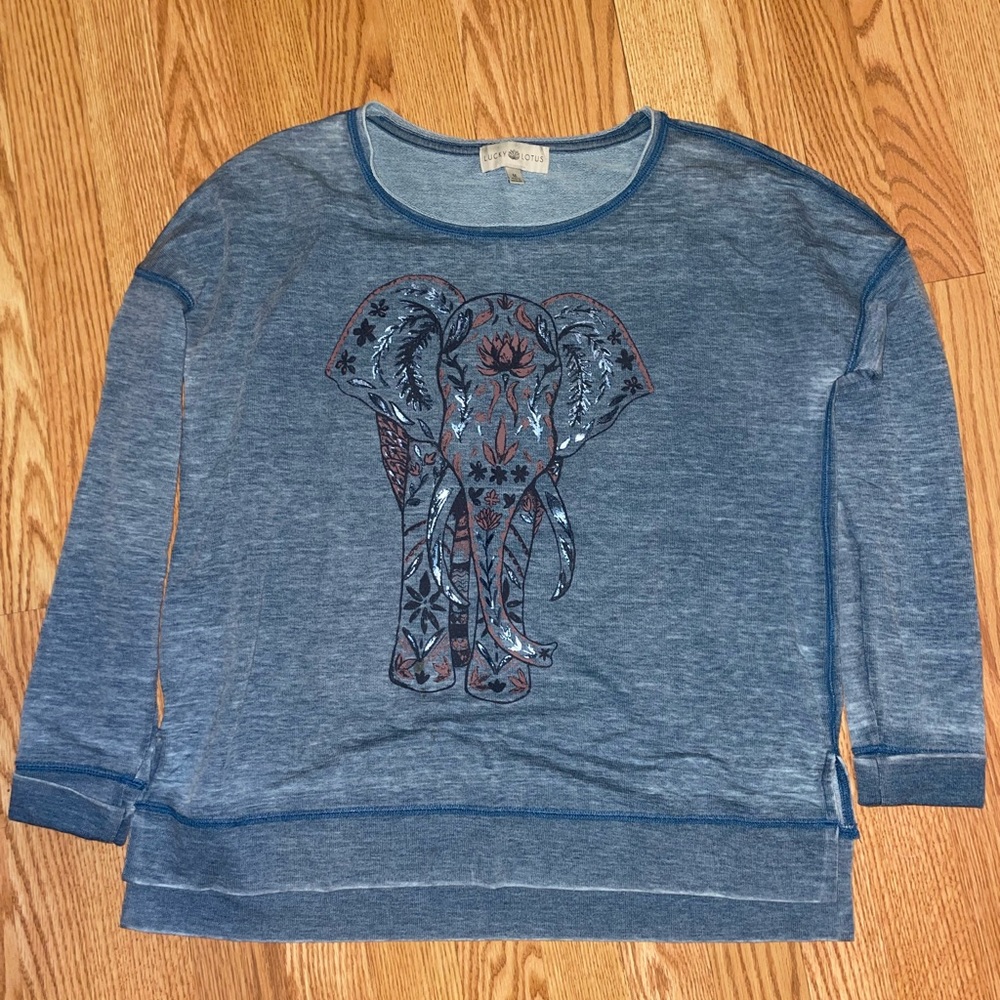 Lucky Brand oversized blue crewneck Size: M